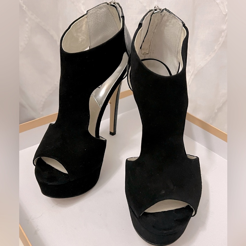 NWT Michael Kors black Suede open-toe heels